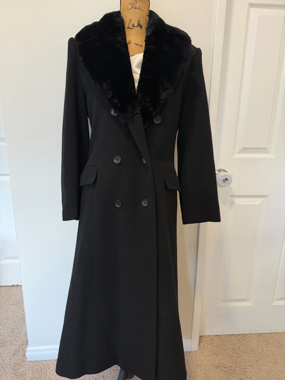 Anne Klein II Vintage Wool Coat Faux Fur Collar Long Black Coat Size 6 Classic - Picture 3 of 5